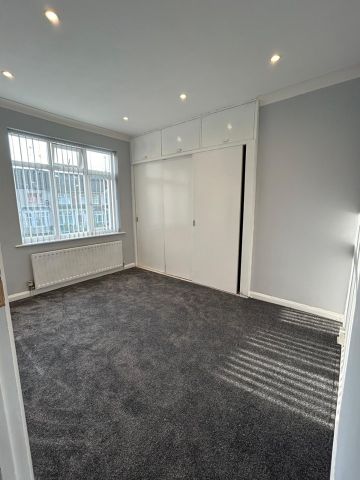 3 Bed Terraced House, Coventry, CV6 - Photo 3