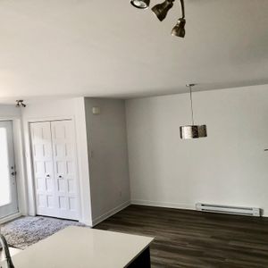 SUPERBE! 4,5 Laval- Ste-Rose/Champfleury - Photo 2