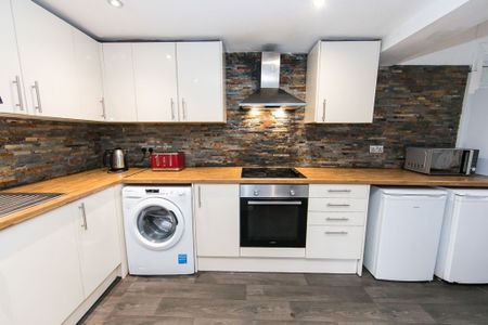 St Michaels Lane, Headingley, Leeds - Photo 5