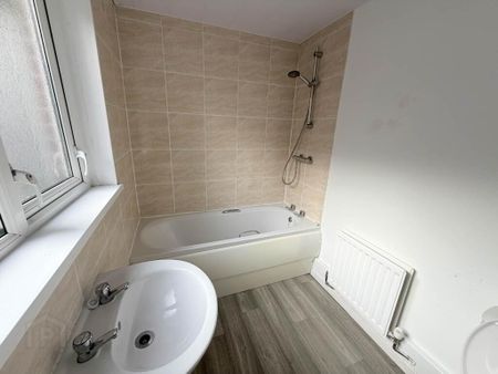 2 Avoniel Parade, Belfast, BT5 4SH - Photo 4