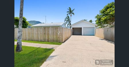 Charming 2-Bedroom Duplex - Photo 5