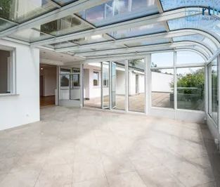TRAUMAUSSICHT AUF DEN ANNINGER - 4 ZIMMERWOHNUNG MIT GROSSER TERRASSE UND WINTERGARTEN + 2 GARAGENPLÄTZE - Photo 3