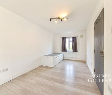 3 Bedroom House to rent - Photo 3