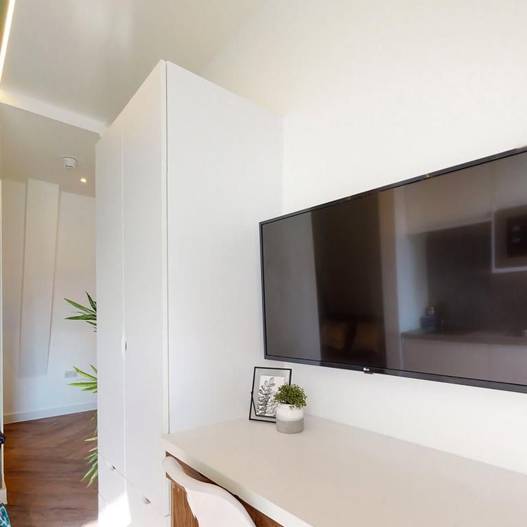 Studio to rent - Photo 1