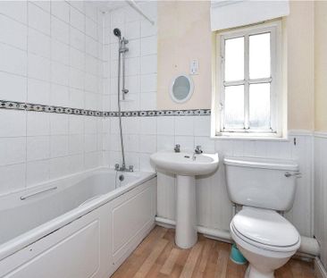 3 bedroom semi-detached house to rent - Photo 6