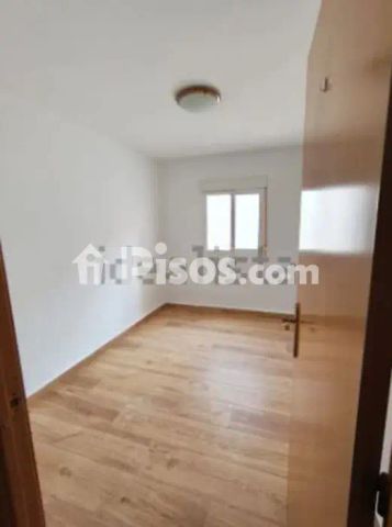 Piso en alquiler en Centre - Photo 3