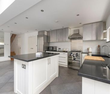 4 bedroom terraced house to rent - Photo 6