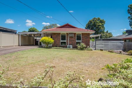 8 Greenaway Drive, Ferntree Gully VIC 3156 - Photo 3