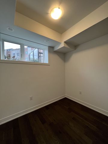 For Lease - 1075 Douglas Mccurdy Common Unit# 145, Mississauga, Ontario - Photo 5