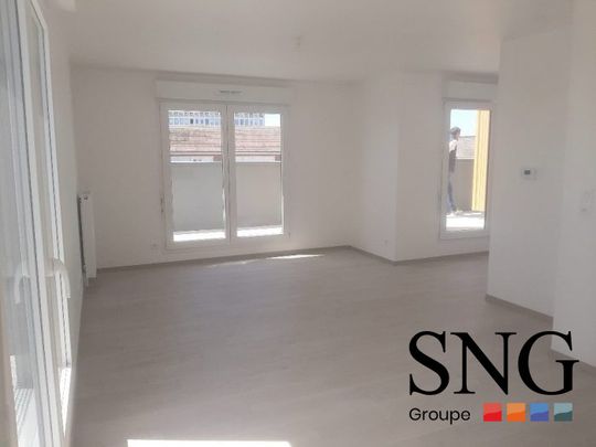 T3 AVEC TERRASSE + PARKING - Photo 1