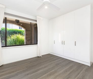 Stylishly Renovated Homette in Prime Plympton Location - Photo 2