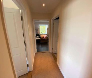 The Moor, Falmouth, TR11 - Photo 4