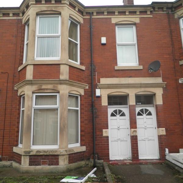 2 Bedroom Flat Addycombe Terrace Heaton - Photo 1