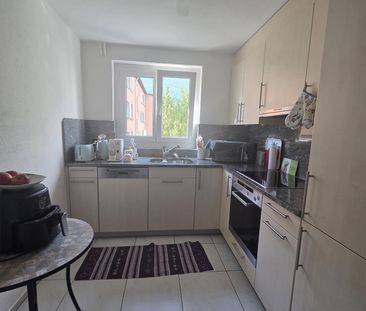 Sehr schöne 2.5 Zimmerwohnung zu vermieten - Foto 3