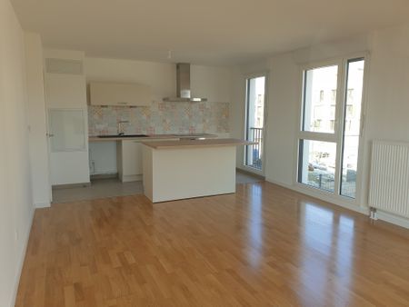 Location Appartement 5 pièces 83m² COMPIEGNE 60200 - Photo 4