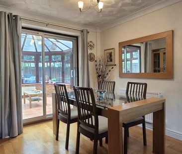 4 bedroom detached house to rent - Photo 4