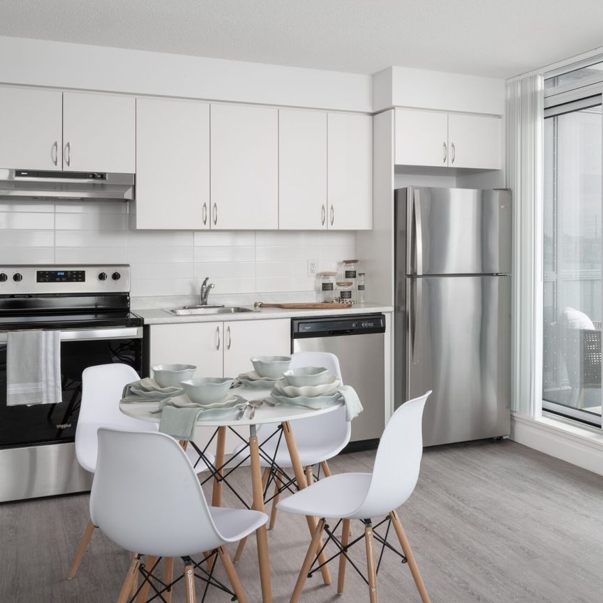 Deluxe Premium - Weston & Finch - Photo 1