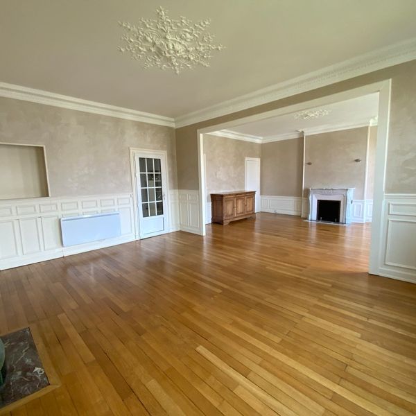 Location Appartement 4 pièces 129m² - Photo 1