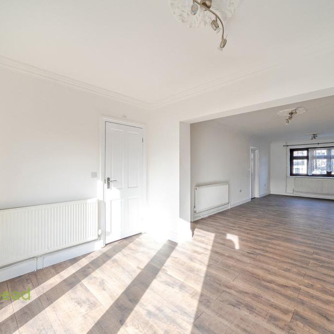 3 bedroom semi-detached house to rent - Photo 1