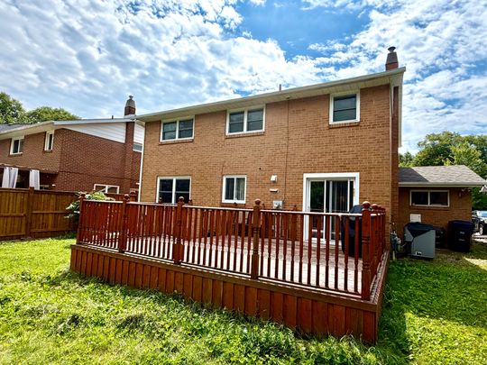 For Lease - 44 castledene Crescent, Toronto, Ontario - Photo 1