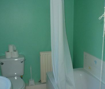 Cross Street - Photo 5