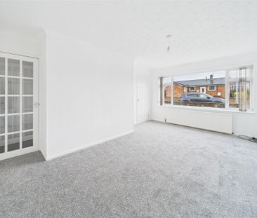 2 bedroom Detached bungalow to rent - Photo 2