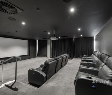 Abbotsford - Photo 4