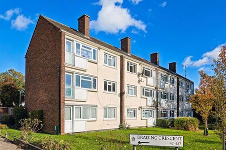 Brading Crescent, Wanstead, E11 - Photo 4