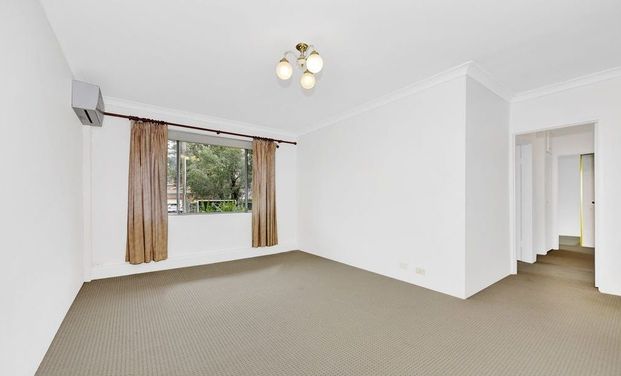 Charming Two-Bedroom Apartment in the Heart of Croydon Park - Photo 1