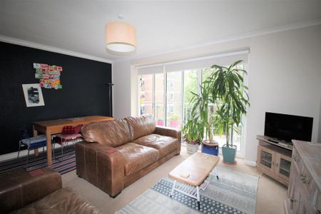 2 bedroom apartment to rent - Photo 2