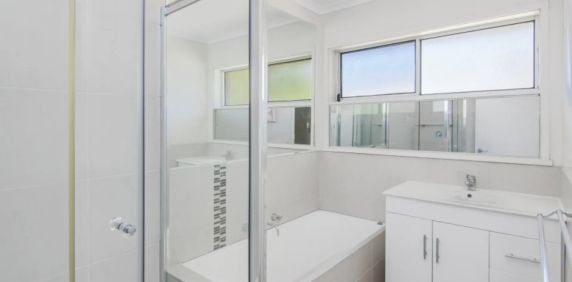 Move in and enjoy.. - Photo 2