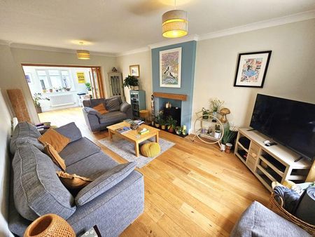 4 bedroom house to rent - Photo 3