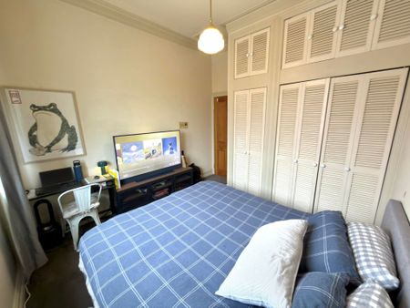 East Melbourne - Photo 5