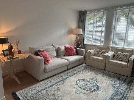 Appartement te huur: Willem de Zwijgerlaan 245-E 1055 PV Amsterdam - Photo 2