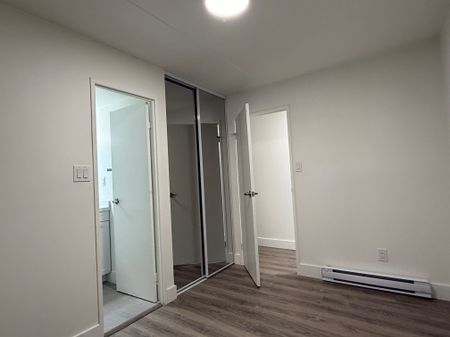 For Lease - 601 Dundas Street Unit# 209, Whitby, Ontario - Photo 4