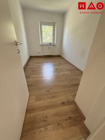Ruhig, grün und einfach charmant: 3-Zimmer-Wohnung in ruhiger Grünlage von Steyr-Münichholz! Flexible Raumaufteilung, sonniges Wohnambiente und TOP Infrastruktur für maximalen Komfort im Alltag! - Photo 4