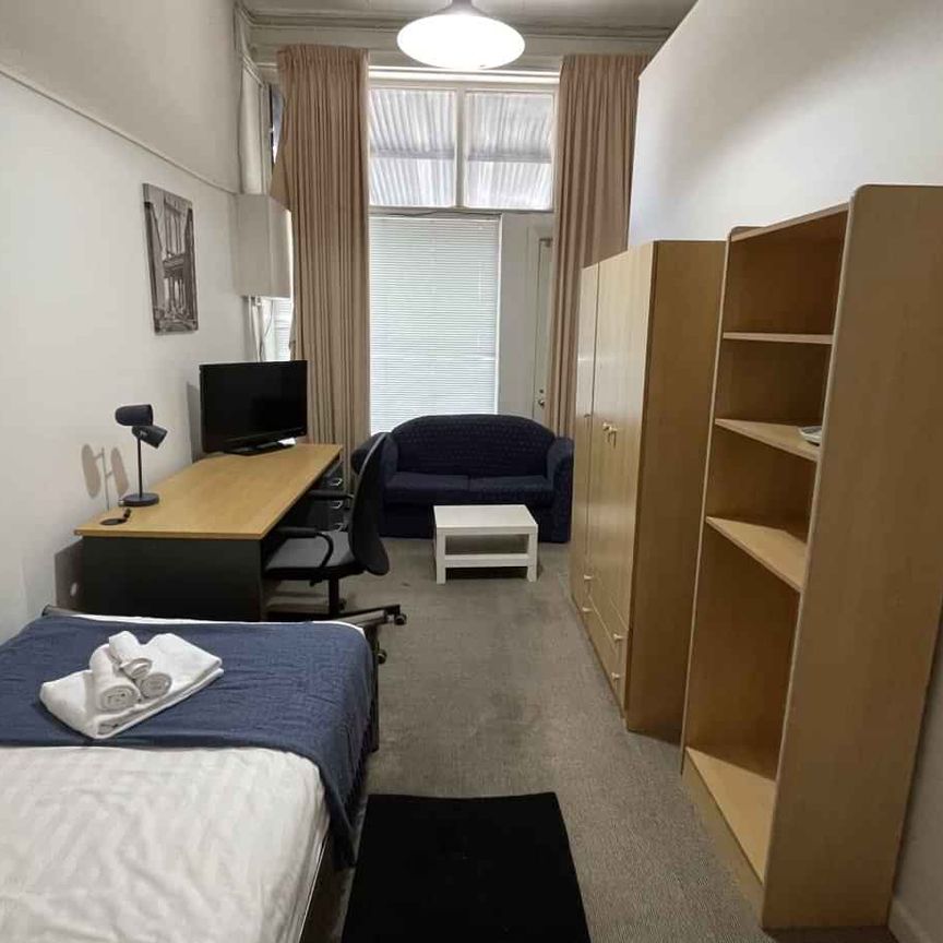 Room 2 (Non Ensuite) - Photo 1