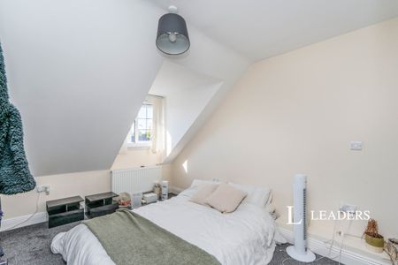 3 bedroom mid-terrace to rent Cornaway Lane, Portchester, PO16 - Photo 3
