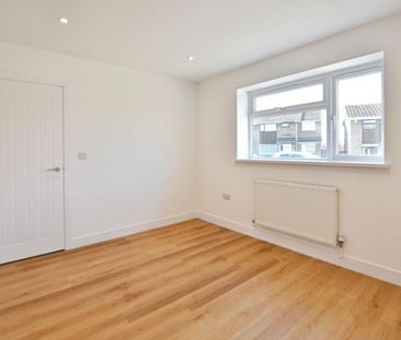 1 bedroom Bungalow To Let - Photo 2