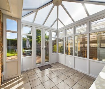 2 bedroom bungalow to rent - Photo 1