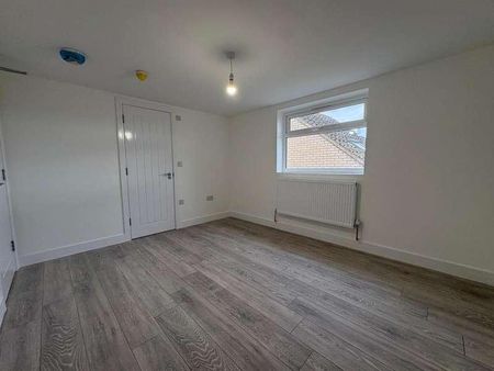 Strafford Road, Hounslow, TW3 - Photo 3