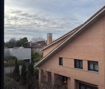 Piso de alquiler en Calle de Hoces de la Hermida, 17, Aravaca - Photo 4