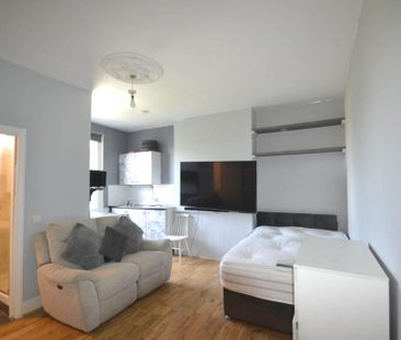 Studio to rent - Photo 6