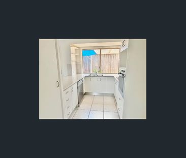 FAMILY HOME IN GREAT LOCATION WITH POOL - Photo 1