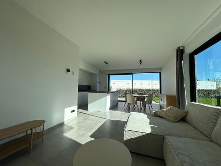 Gelijkvloers appartement met tuin, autostaanplaats en 3 slaapkamers nabij station Herzele - Photo 2