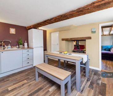 2 bedroom semi-detached house to rent - Photo 3