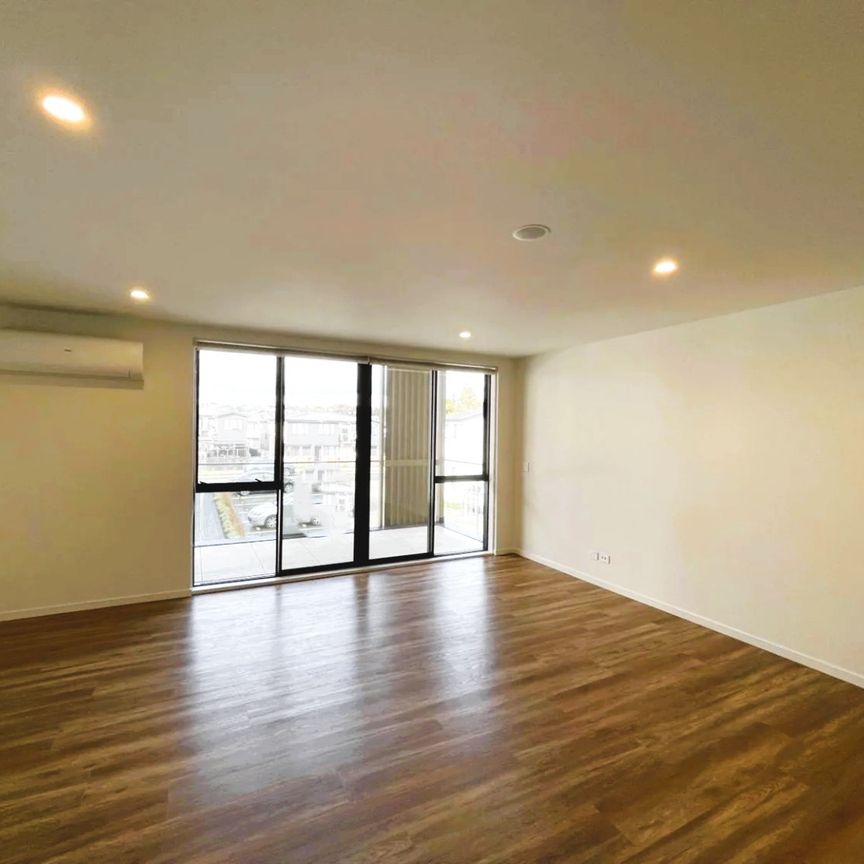 Specious 2beds apartment in flat bush - Photo 1