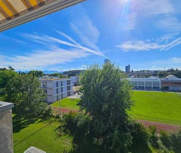 FIRST HOME AFTER TOTAL RENOVATION – URBAN. STYLISH. CARE-FREE. - Photo 3