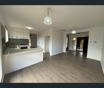 9 Thea Court, Keilor Park, Vic 3042 - Photo 3