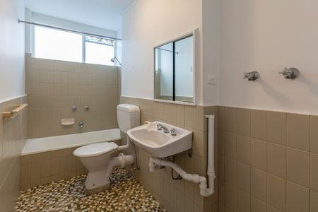 Thinking of selling? Contact our agent - Photo 5